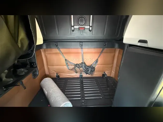 2021 FREIGHTLINER CA126