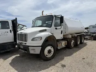 2012 FREIGHTLINER BUSINESS CLASS M2 106