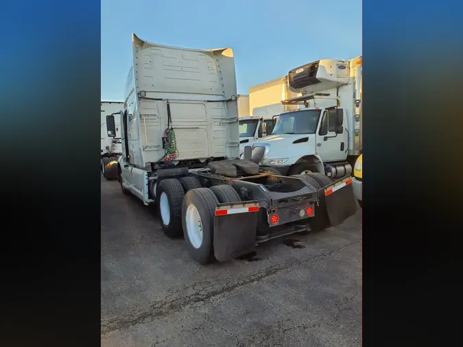 2020 VOLVO VNL64T-760