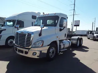 2017 FREIGHTLINER/MERCEDES CASCADIA 125