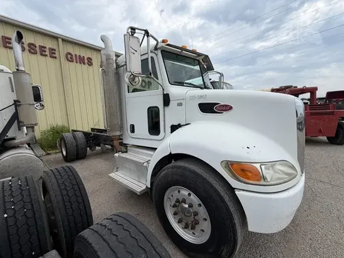 2013 PETERBILT 337