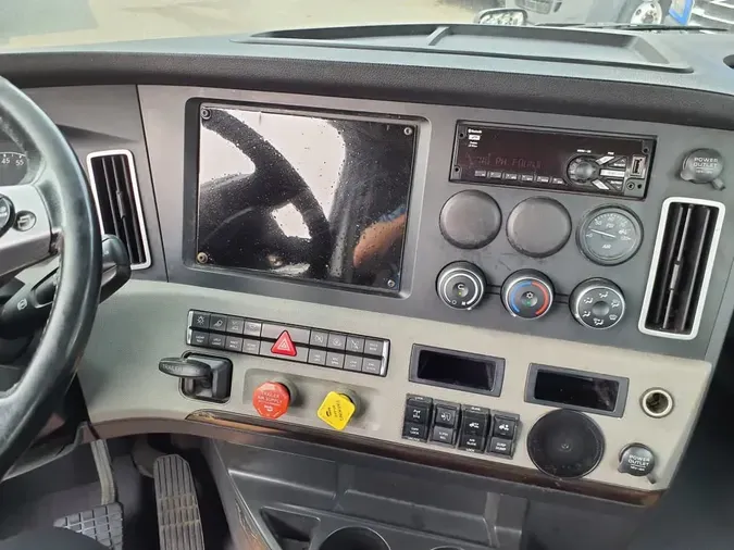 2019 FREIGHTLINER NEW CASCADIA 126