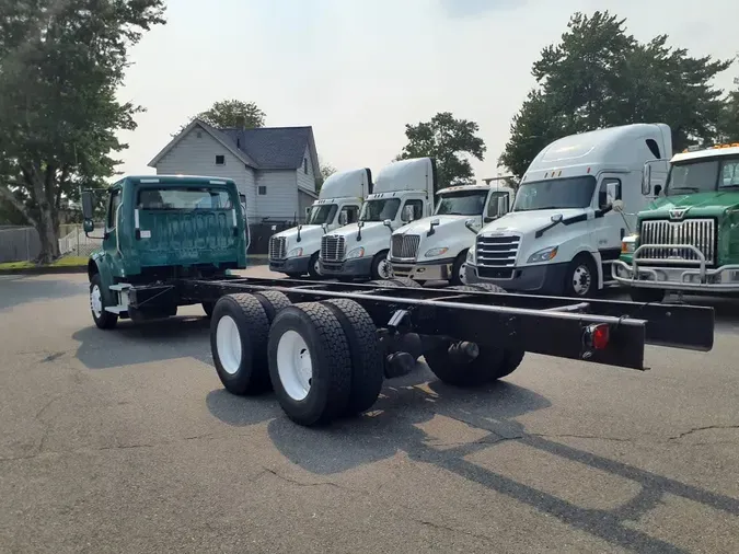 2019 FREIGHTLINER M2 106