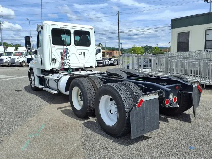 2020 FREIGHTLINER/MERCEDES CASCADIA 125d22a5869972a8d419abd6fb0747f54f8