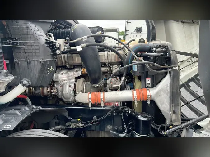 2020 Freightliner Cascadia 126