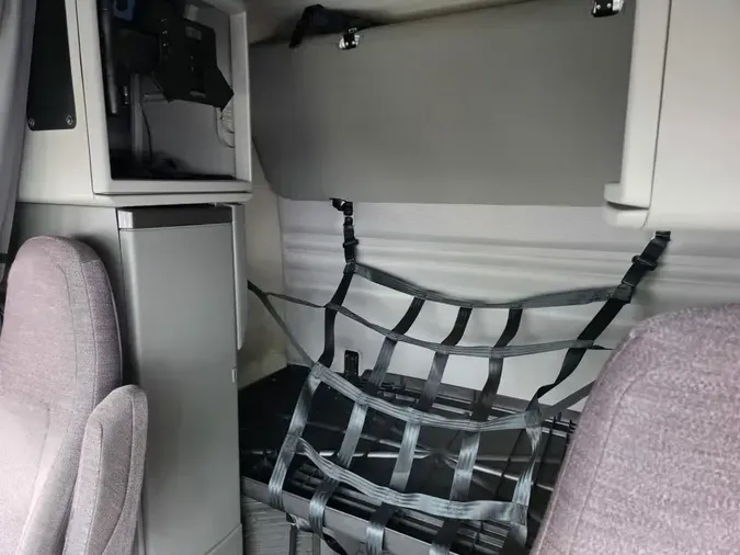 2019 VOLVO VNR64T-640