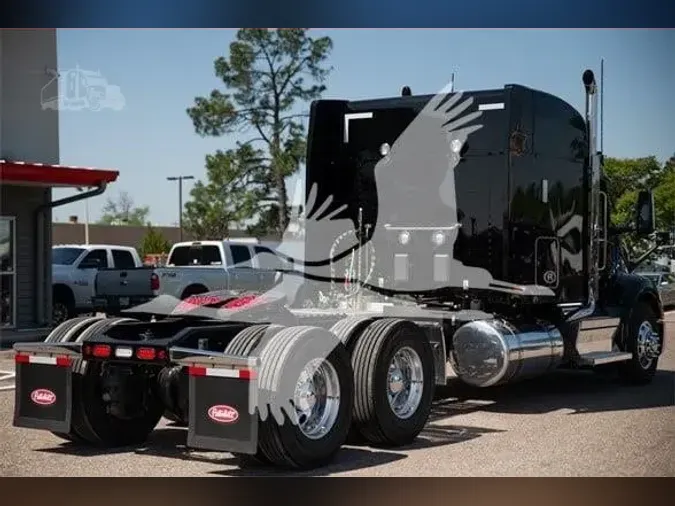 2025 PETERBILT 579