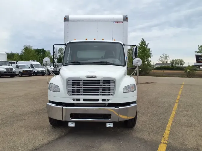 2018 FREIGHTLINER M2 106