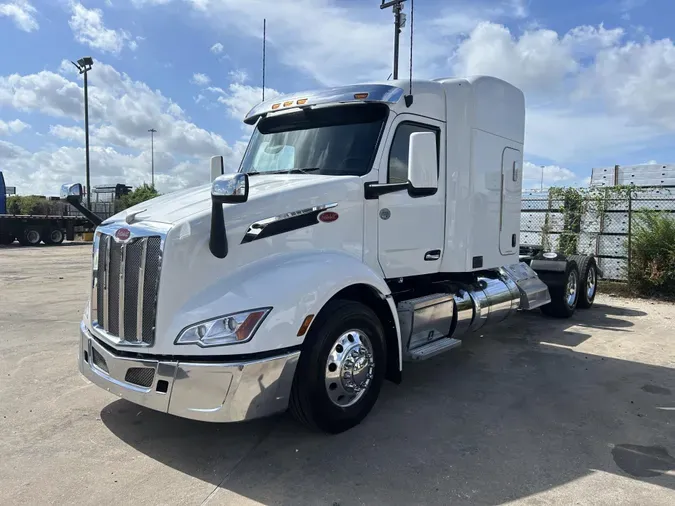 2023 Peterbilt 579