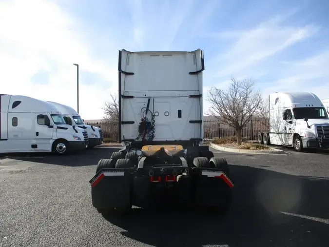 2020 NAVISTAR INTERNATIONAL LT625 SLPR CAB