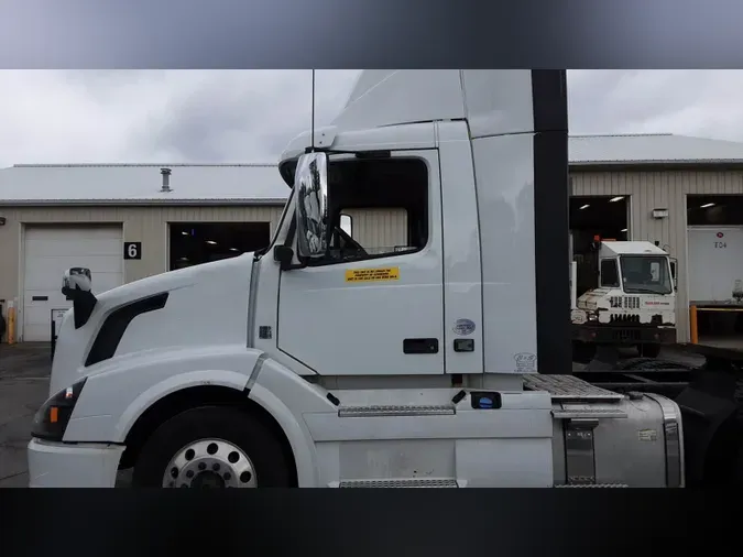 2018 Volvo VNL300