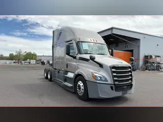 2023 Freightliner Cascadia 126