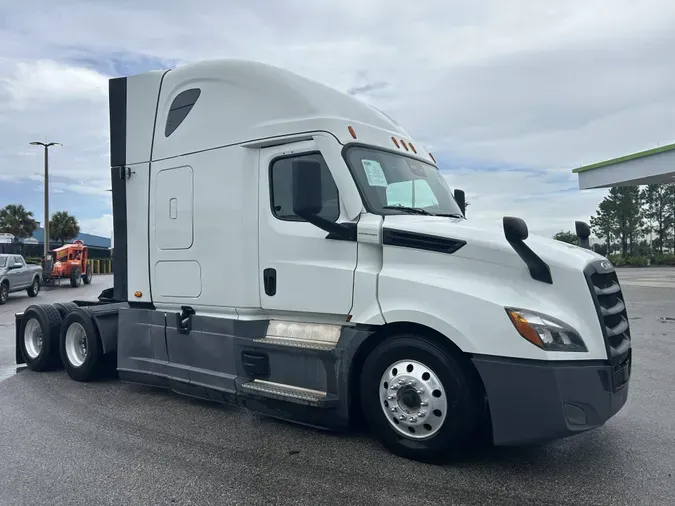 2021 Freightliner Cascadia