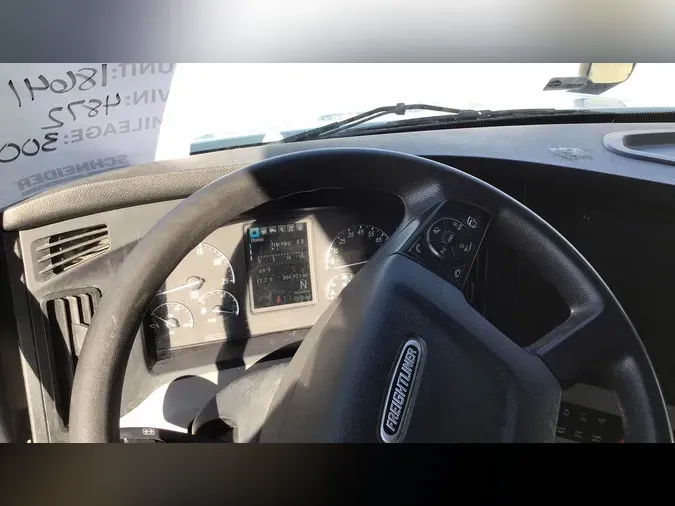 2020 Freightliner Cascadia 126d2407f451aab1c8e809cbdd4135eaece