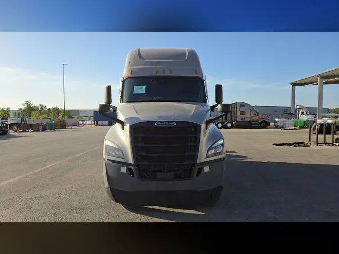 2022 Freightliner Cascadia 126