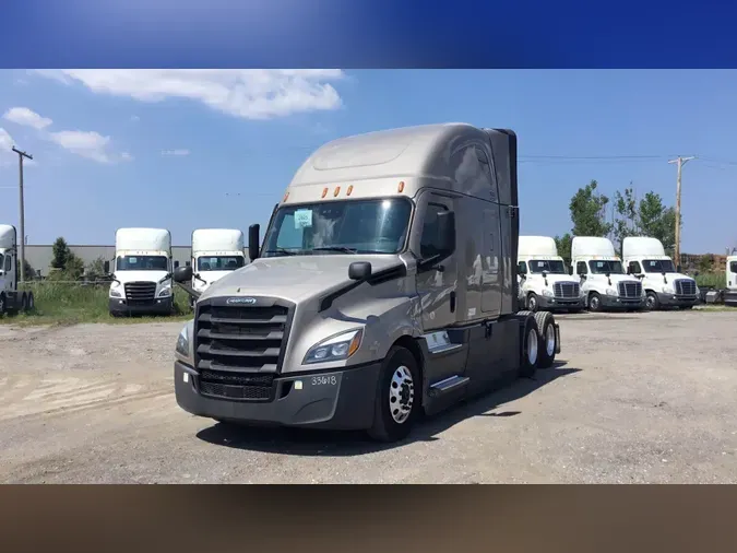 2025 Freightliner Cascadia 126