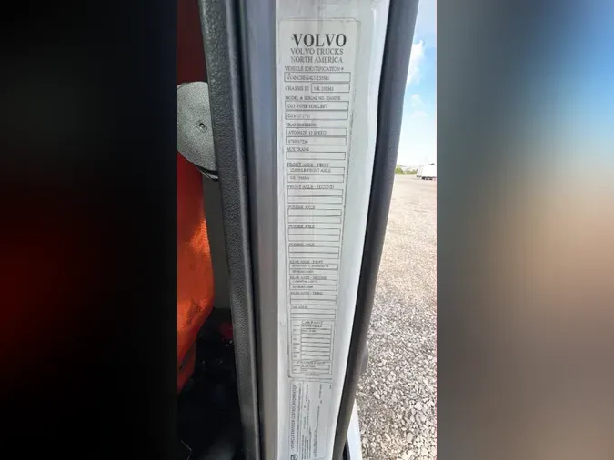 2020 Volvo VNL300d24561e80cedcd100e65c58af7550f19