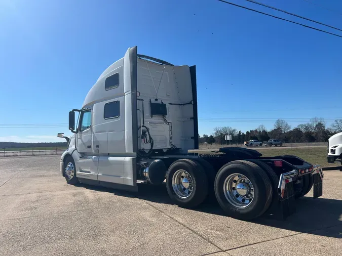 2024 VOLVO VNL64T860