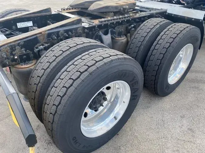 2020 International LT625
