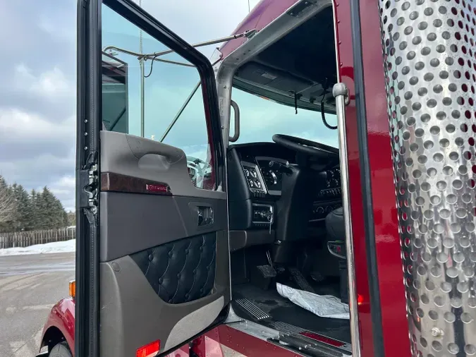 2026 Kenworth W900L