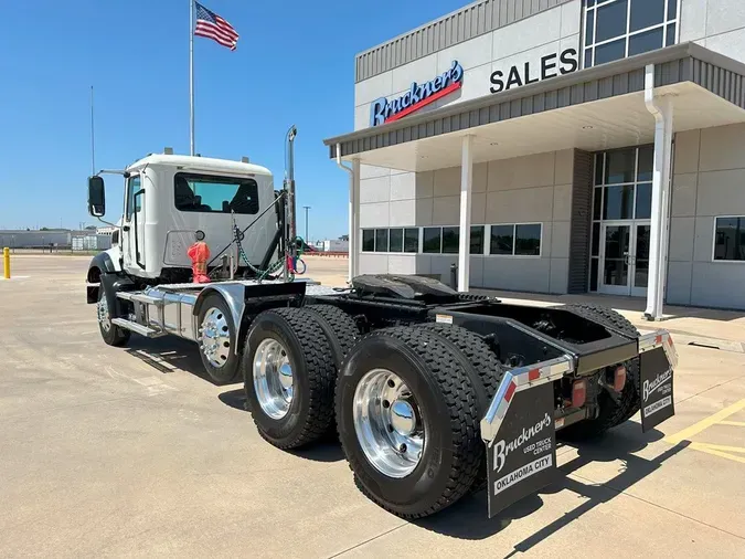 2020 MACK GR64BT