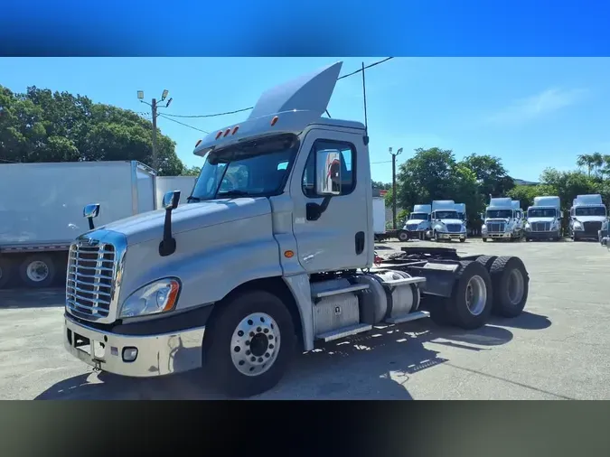 2019 FREIGHTLINER/MERCEDES CASCADIA 125d24a8908367cdb541339559a5b1beb88
