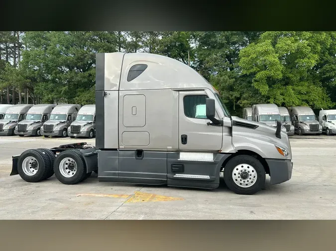 2022 Freightliner Cascadia