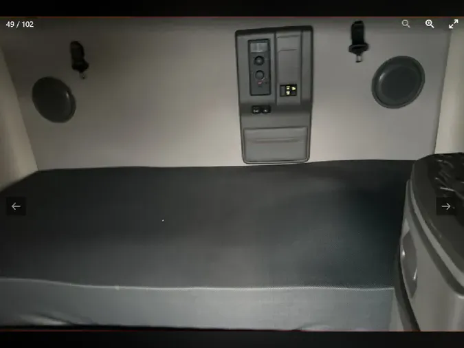 2025 VOLVO VNL64T760