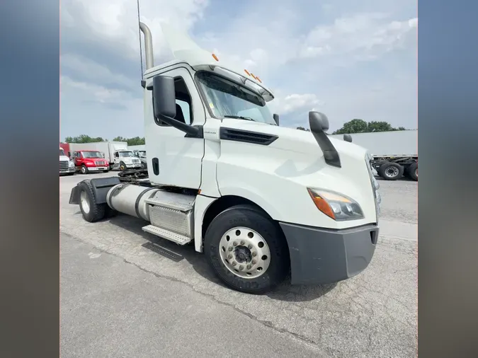 2019 FREIGHTLINER/MERCEDES NEW CASCADIA 126