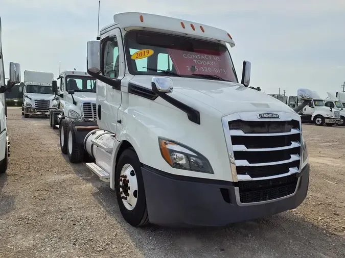 2019 FREIGHTLINER NEW CASCADIA PX12664