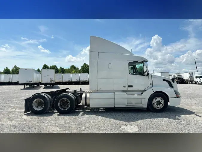 2016 Volvo VNL 740