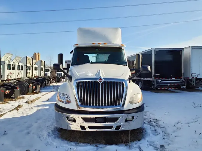 2019 NAVISTAR INTERNATIONAL LT625 DAYCAB T/A
