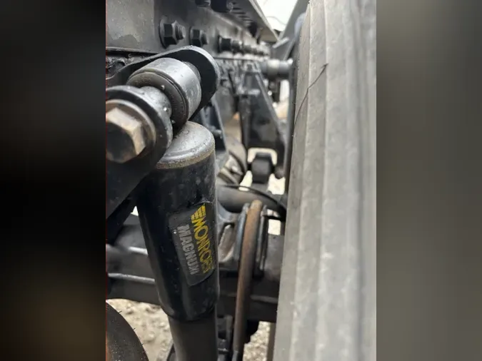 2004 INTERNATIONAL 4400
