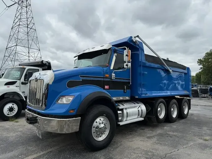 2019 International HX615