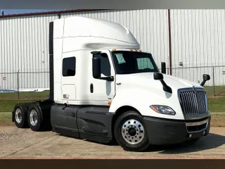 2023 INT LT625 6x4