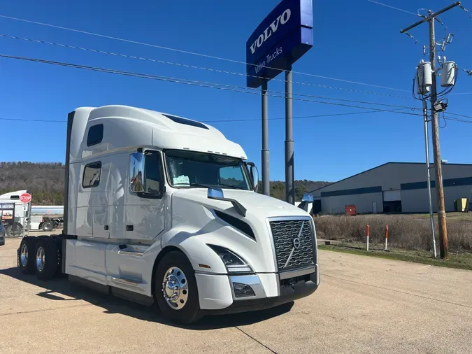 2024 VOLVO VNL64T860