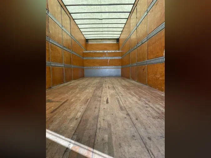 2018 FREIGHTLINER/MERCEDES M2 106