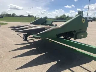 JOHN DEERE 444