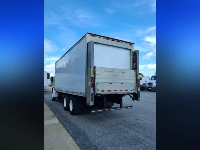 2018 FREIGHTLINER/MERCEDES M2 106