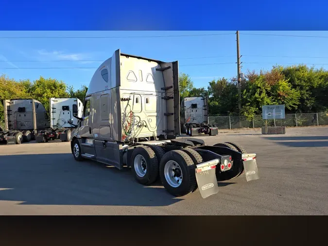 2024 Freightliner Cascadia 126