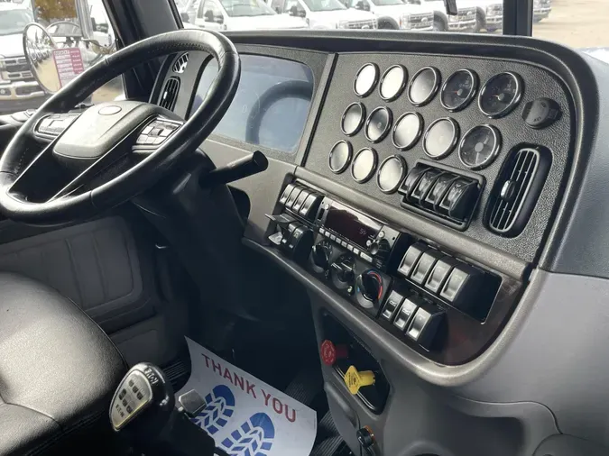 2023 Peterbilt 389d269351d0b840a3b0817faa45083543d