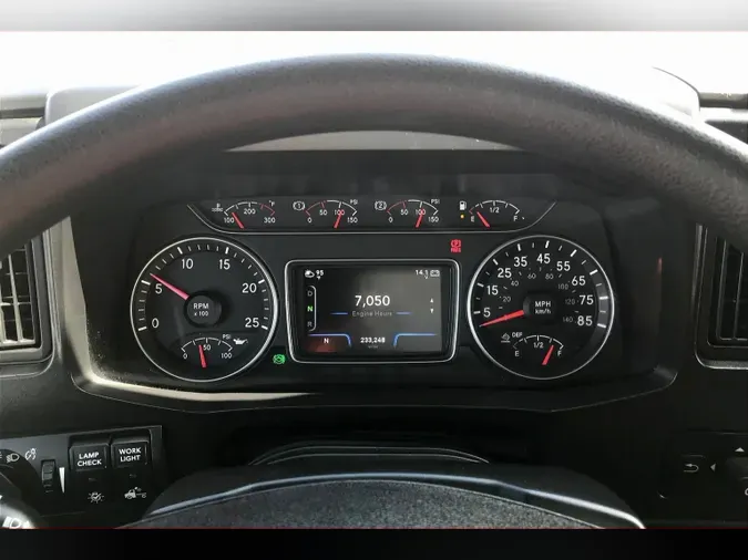 2022 INT LT625 6x4