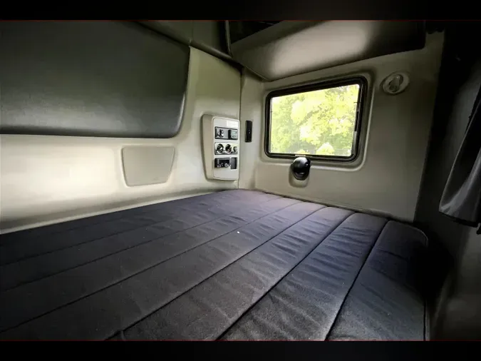 2022 INT LT625 6x4