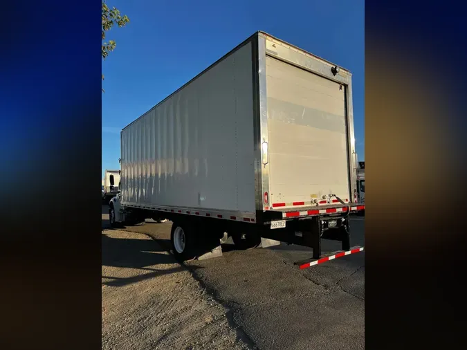 2018 FREIGHTLINER M2 106