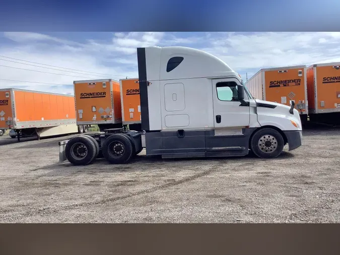 2020 Freightliner Cascadia