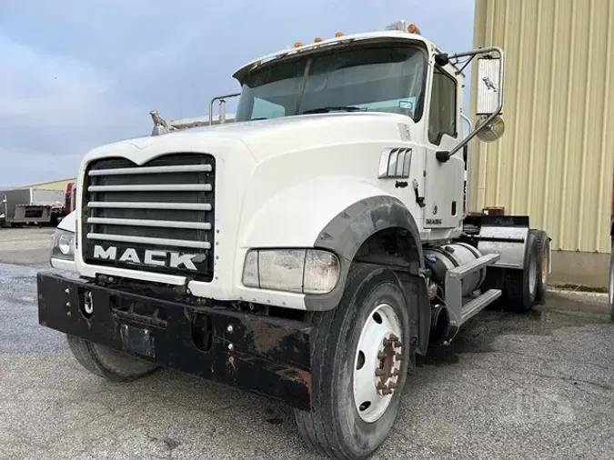 2013 MACK GRANITE GU713d273be8924b273f8a592d8f7ce031891