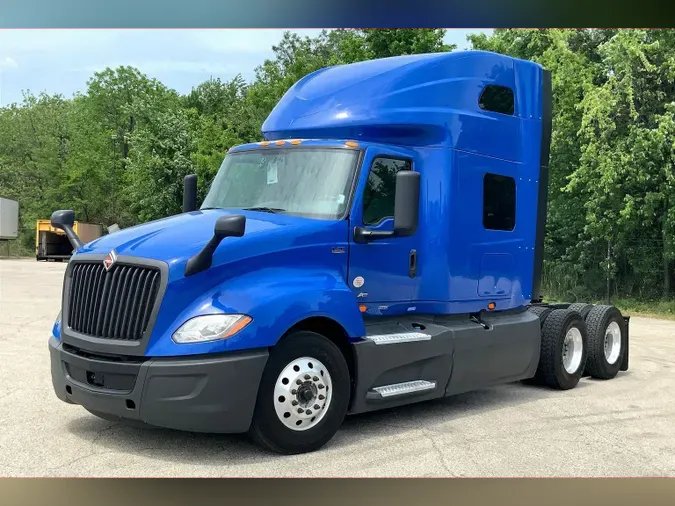 2022 INT LT625 6x4