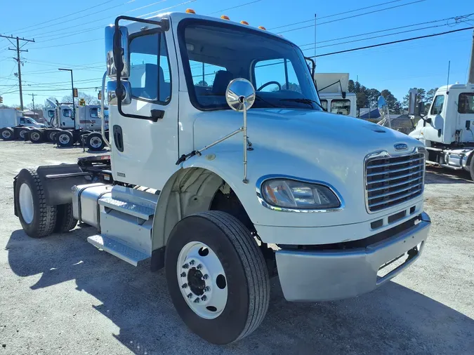 2012 FREIGHTLINER/MERCEDES M2 106