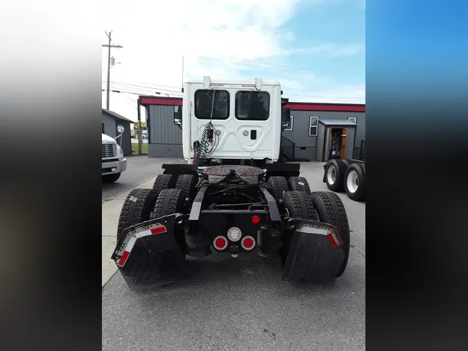 2016 FREIGHTLINER/MERCEDES CASCADIA 125