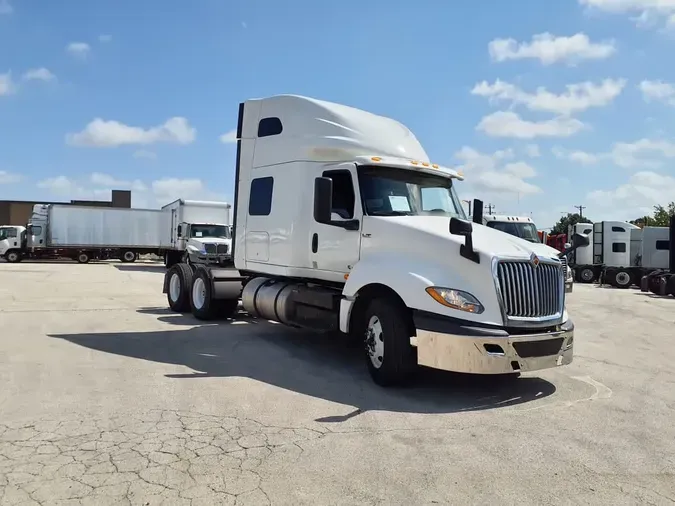 2020 NAVISTAR INTERNATIONAL LT625 SLPR CAB